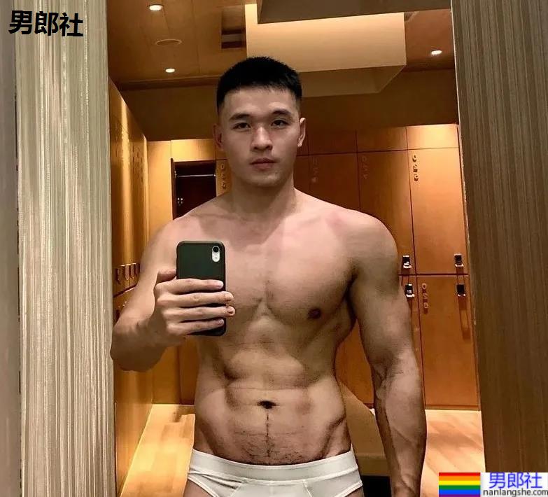 成都新晋1哥肌肉照爆红推特，外国网友们都看馋了！ - 51虹马