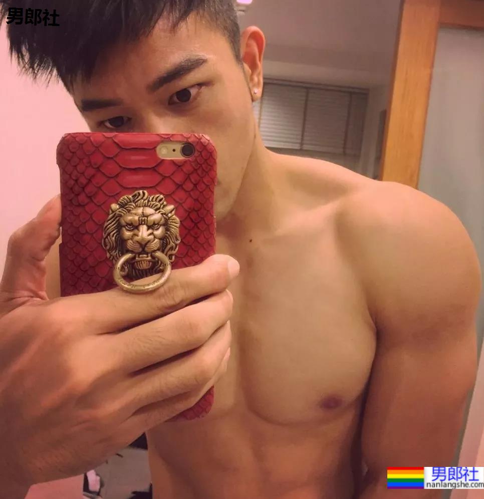 疯狂撞脸黄景瑜的6位高鼻梁肌肉帅哥,个个都是人间尤物! - 51虹马 疯狂撞脸黄景瑜的6位高鼻梁肌肉帅哥,个个都是人间尤物! - 51虹马