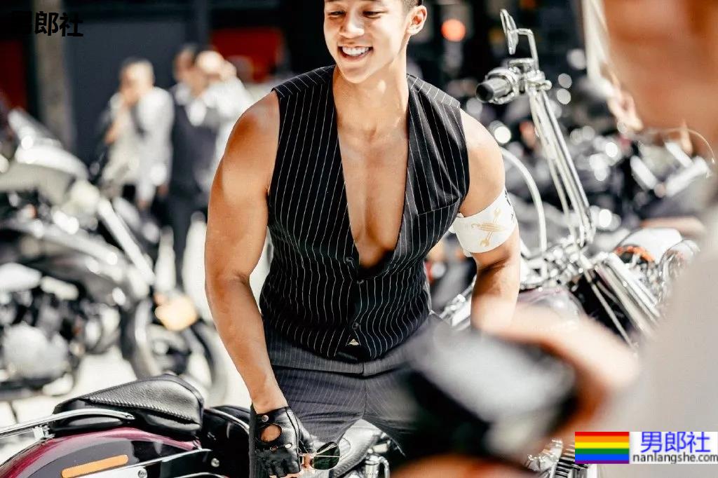 疯狂撞脸黄景瑜的6位高鼻梁肌肉帅哥,个个都是人间尤物! - 51虹马 疯狂撞脸黄景瑜的6位高鼻梁肌肉帅哥,个个都是人间尤物! - 51虹马