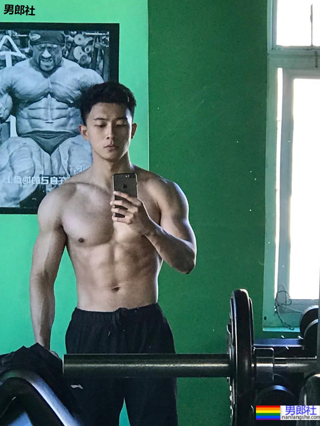 疯狂撞脸黄景瑜的6位高鼻梁肌肉帅哥,个个都是人间尤物! - 51虹马 疯狂撞脸黄景瑜的6位高鼻梁肌肉帅哥,个个都是人间尤物! - 51虹马