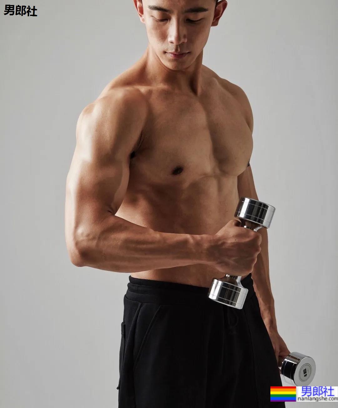 疯狂撞脸黄景瑜的6位高鼻梁肌肉帅哥,个个都是人间尤物! - 51虹马 疯狂撞脸黄景瑜的6位高鼻梁肌肉帅哥,个个都是人间尤物! - 51虹马