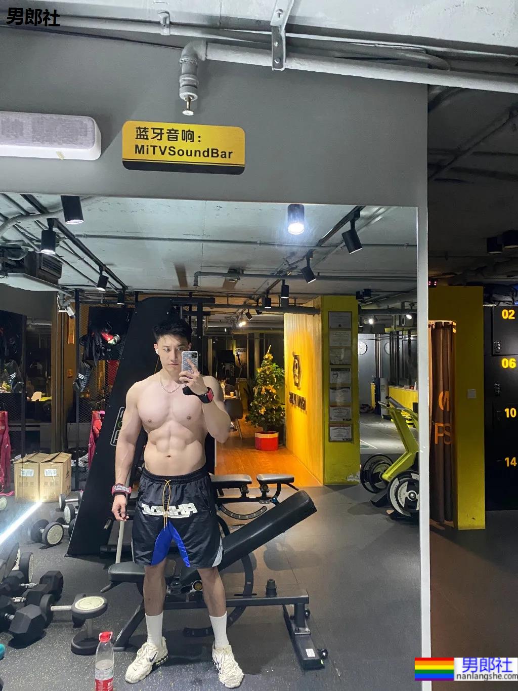 疯狂撞脸黄景瑜的6位高鼻梁肌肉帅哥,个个都是人间尤物! - 51虹马 疯狂撞脸黄景瑜的6位高鼻梁肌肉帅哥,个个都是人间尤物! - 51虹马