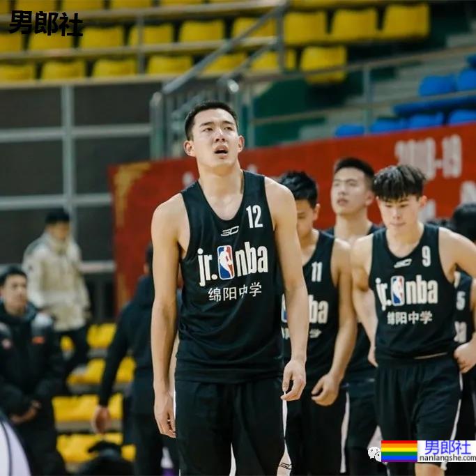 绵阳中学19岁篮球校草比丁真还帅,他的大鼻子让姐妹们不淡定了 - 51虹马 绵阳中学19岁篮球校草比丁真还帅,他的大鼻子让姐妹们不淡定了 - 51虹马