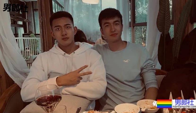 绵阳中学19岁篮球校草比丁真还帅,他的大鼻子让姐妹们不淡定了 - 51虹马 绵阳中学19岁篮球校草比丁真还帅,他的大鼻子让姐妹们不淡定了 - 51虹马