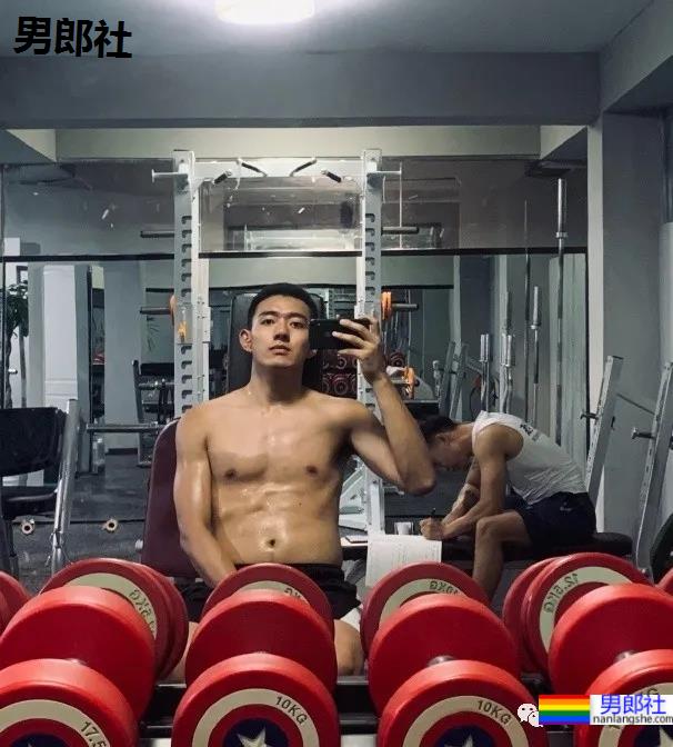 绵阳中学19岁篮球校草比丁真还帅,他的大鼻子让姐妹们不淡定了 - 51虹马 绵阳中学19岁篮球校草比丁真还帅,他的大鼻子让姐妹们不淡定了 - 51虹马