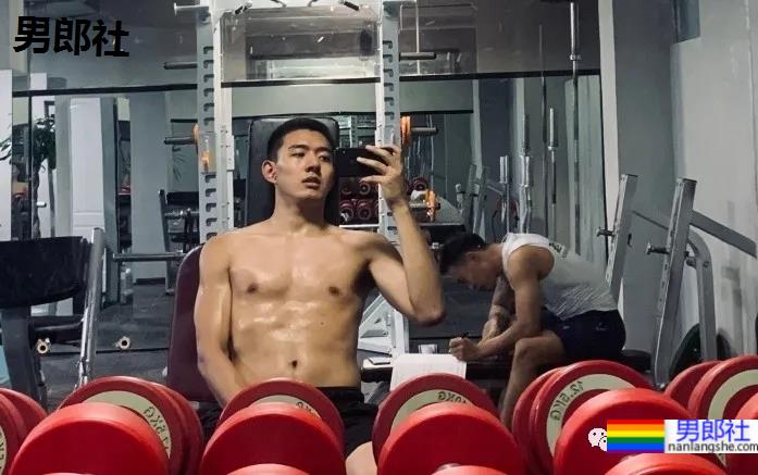 绵阳中学19岁篮球校草比丁真还帅,他的大鼻子让姐妹们不淡定了 - 51虹马 绵阳中学19岁篮球校草比丁真还帅,他的大鼻子让姐妹们不淡定了 - 51虹马