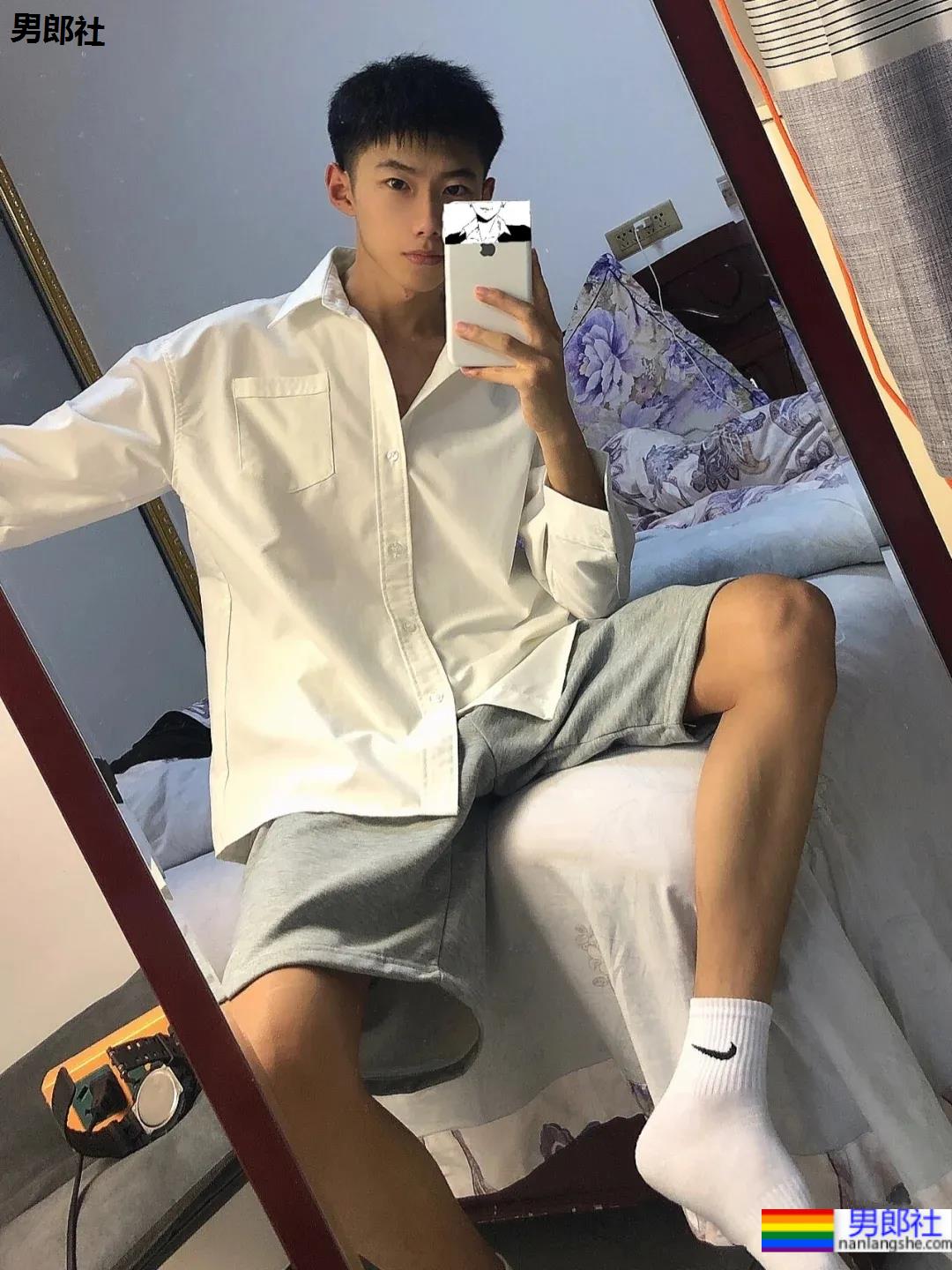 18岁清新球鞋小奶狗，满满少年感让你全程姨母笑！-51虹马