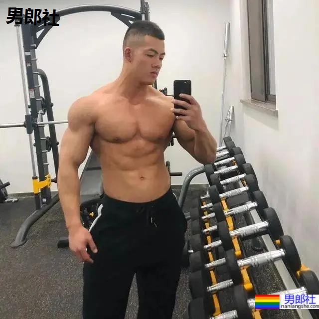 中国男生剃完寸头，也太帅太A了吧！ - 51虹马