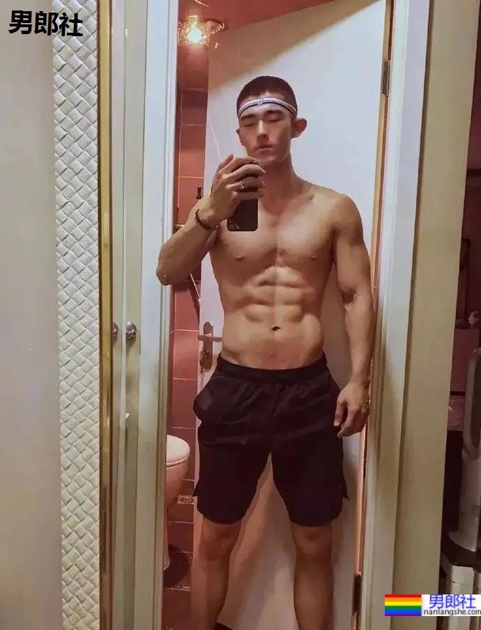 中国男生剃完寸头，也太帅太A了吧！ - 51虹马