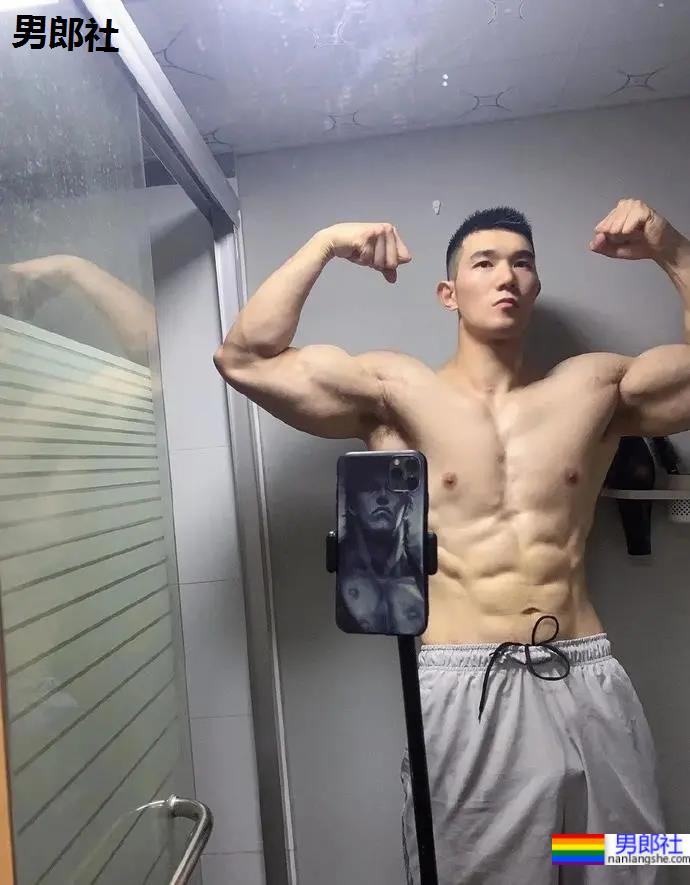 中国男生剃完寸头，也太帅太A了吧！ - 51虹马