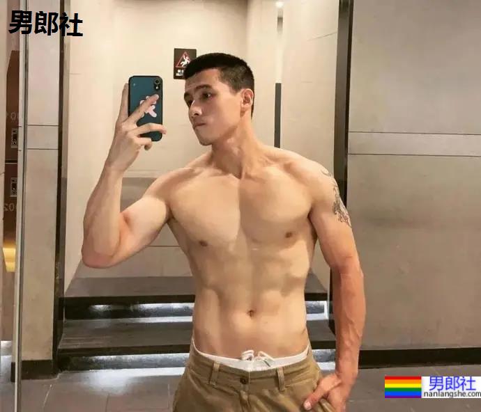 中国男生剃完寸头，也太帅太A了吧！ - 51虹马