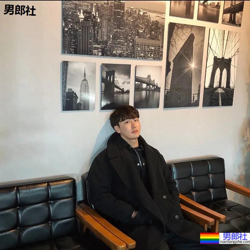 2021KR健身男模真实身材对比，是照片还是“照片”？ - 51虹马