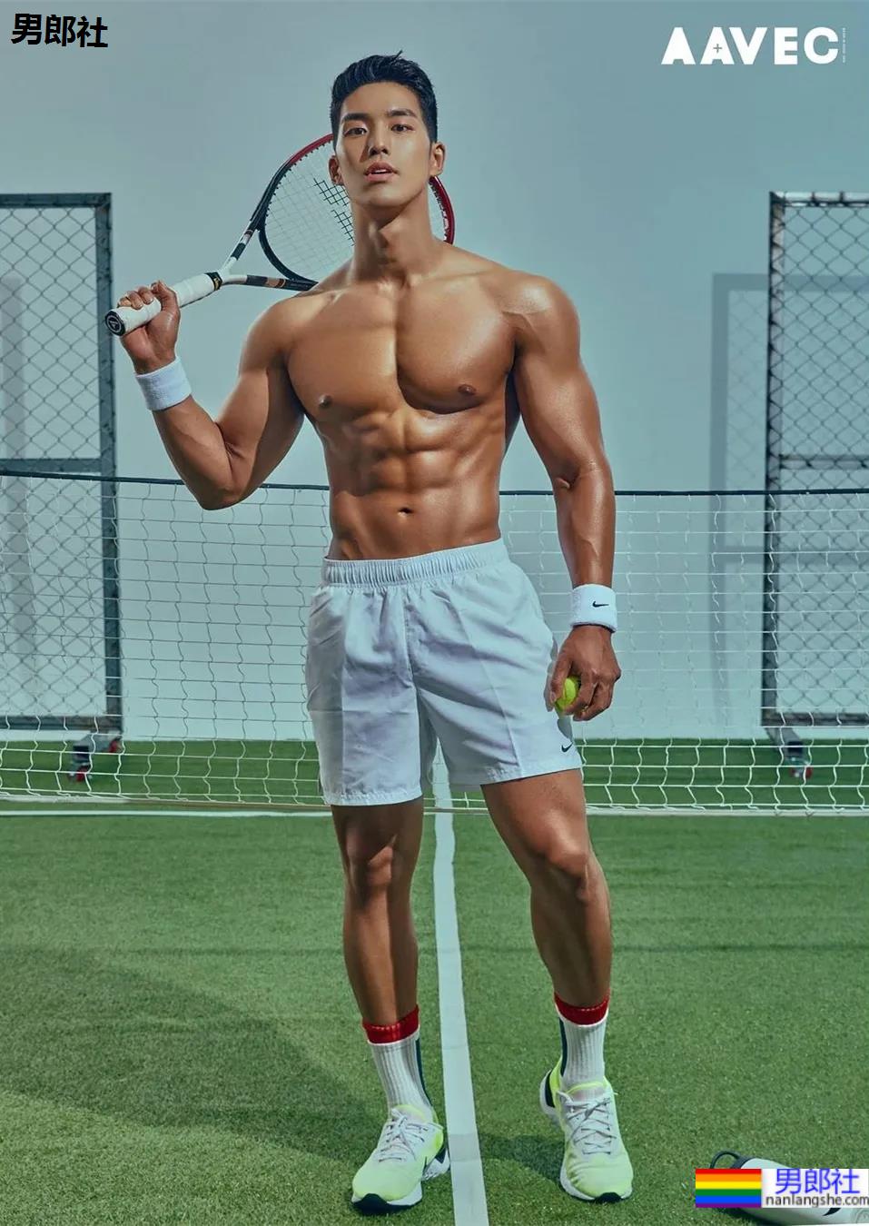 2021KR健身男模真实身材对比，是照片还是“照片”？ - 51虹马