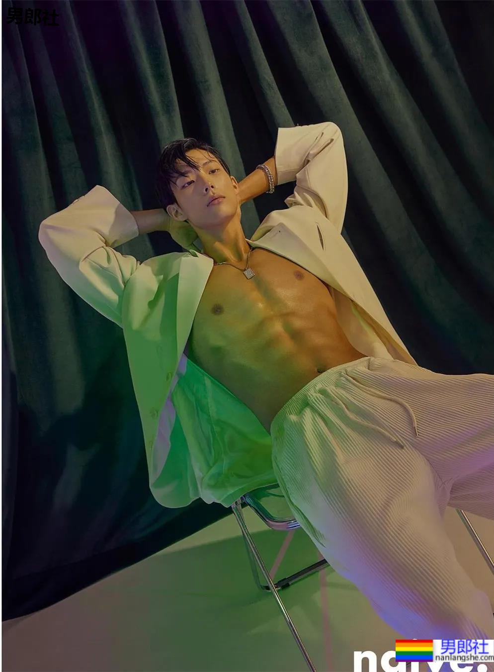 2021KR健身男模真实身材对比，是照片还是“照片”？ - 51虹马