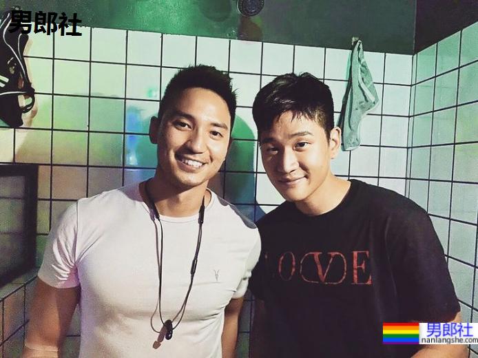 笑起来萌感爆表的金牛暖暖包,可以上山下海还能滚上床:查理 Charlie - 51虹马 笑起来萌感爆表的金牛暖暖包,可以上山下海还能滚上床:查理 Charlie - 51虹马