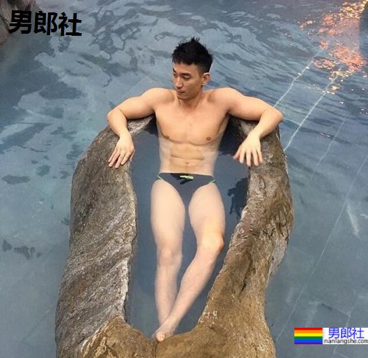 笑起来萌感爆表的金牛暖暖包,可以上山下海还能滚上床:查理 Charlie - 51虹马 笑起来萌感爆表的金牛暖暖包,可以上山下海还能滚上床:查理 Charlie - 51虹马