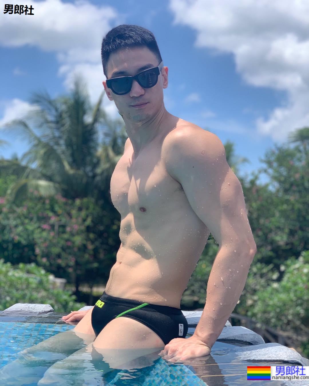 笑起来萌感爆表的金牛暖暖包,可以上山下海还能滚上床:查理 Charlie - 51虹马 笑起来萌感爆表的金牛暖暖包,可以上山下海还能滚上床:查理 Charlie - 51虹马