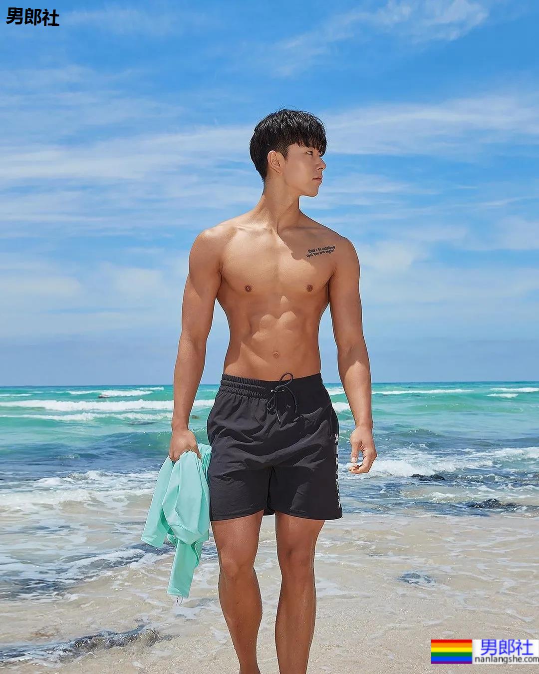 你们要的封面肌肉小哥来了,腱子肉健身私练这身材比例绝了! - 51虹马 你们要的封面肌肉小哥来了,腱子肉健身私练这身材比例绝了! - 51虹马