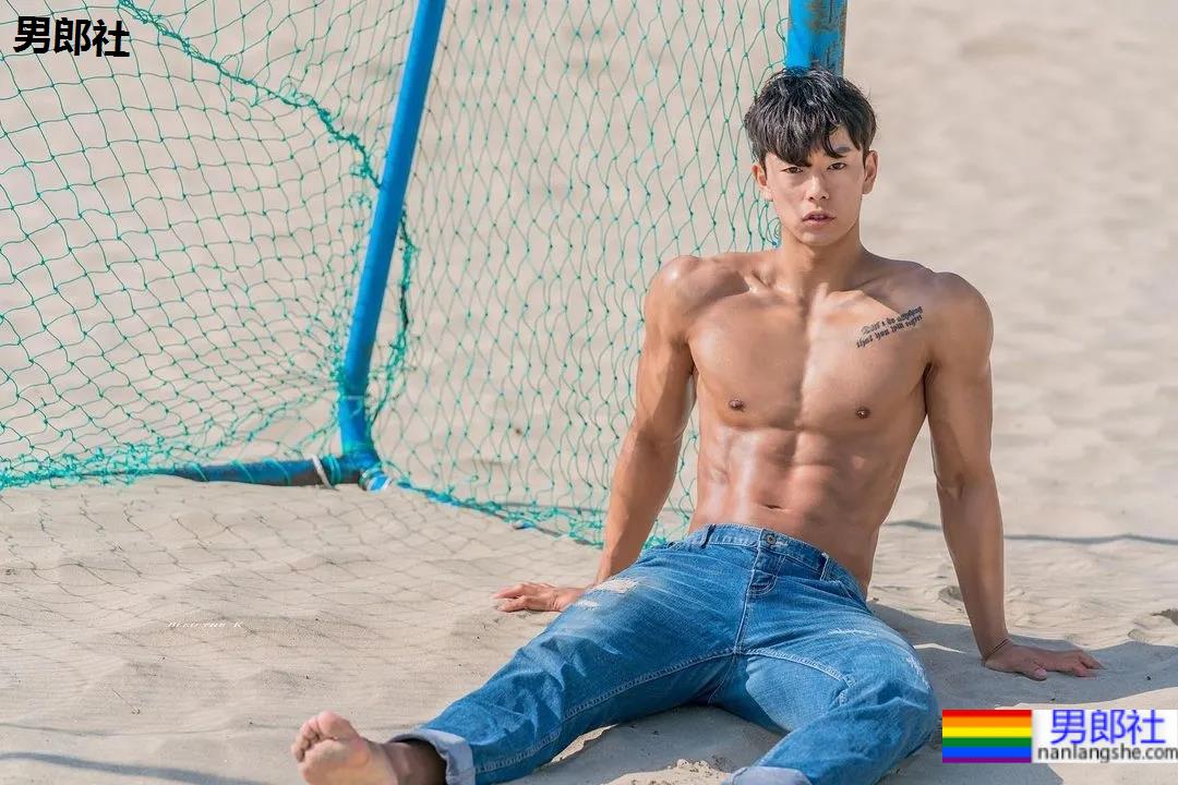 你们要的封面肌肉小哥来了,腱子肉健身私练这身材比例绝了! - 51虹马 你们要的封面肌肉小哥来了,腱子肉健身私练这身材比例绝了! - 51虹马