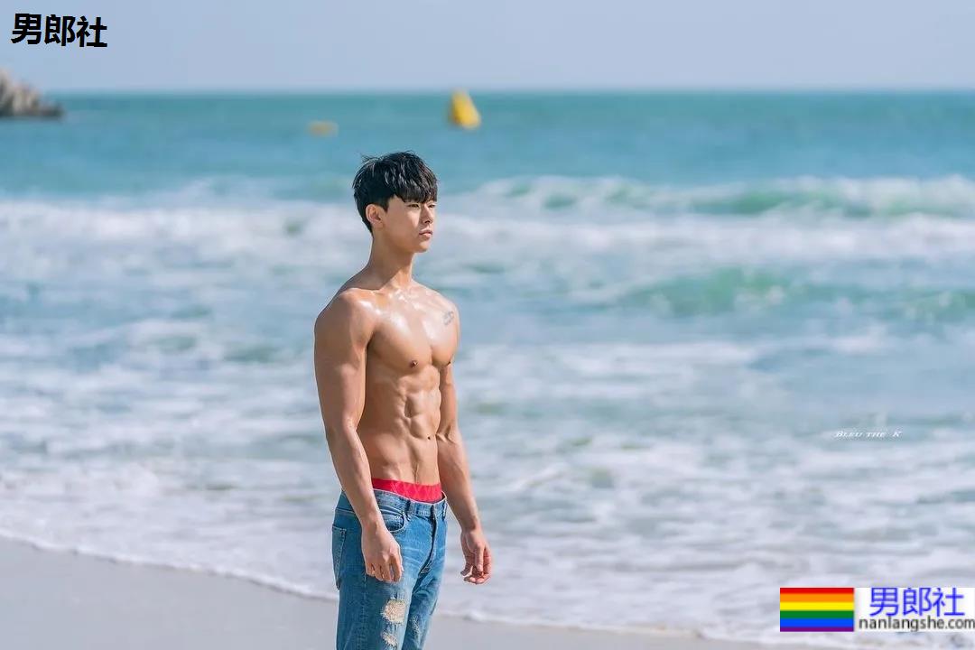 你们要的封面肌肉小哥来了,腱子肉健身私练这身材比例绝了! - 51虹马 你们要的封面肌肉小哥来了,腱子肉健身私练这身材比例绝了! - 51虹马