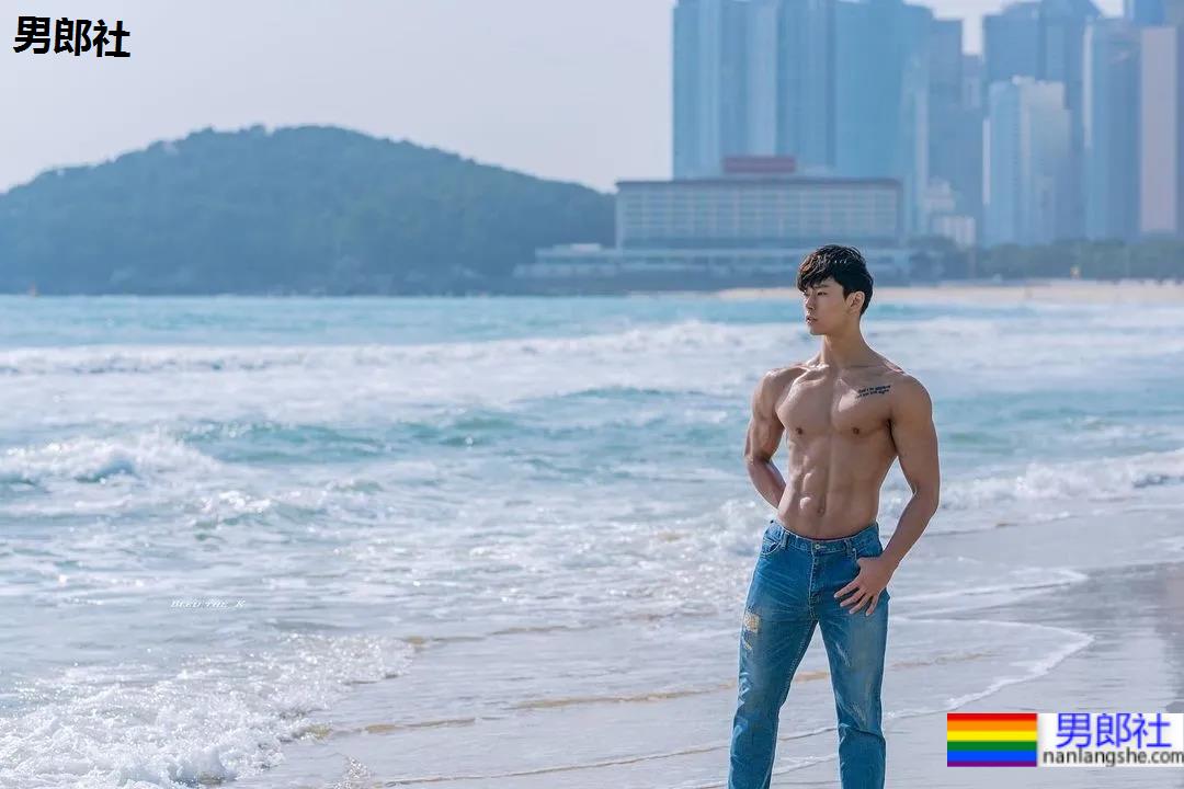 你们要的封面肌肉小哥来了,腱子肉健身私练这身材比例绝了! - 51虹马 你们要的封面肌肉小哥来了,腱子肉健身私练这身材比例绝了! - 51虹马