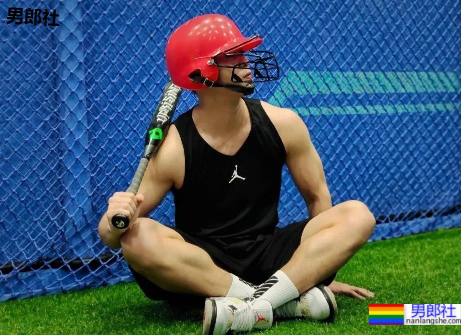 专访192cm山东篮球体育生，这身材这腹肌也太A了吧！ - 51虹马