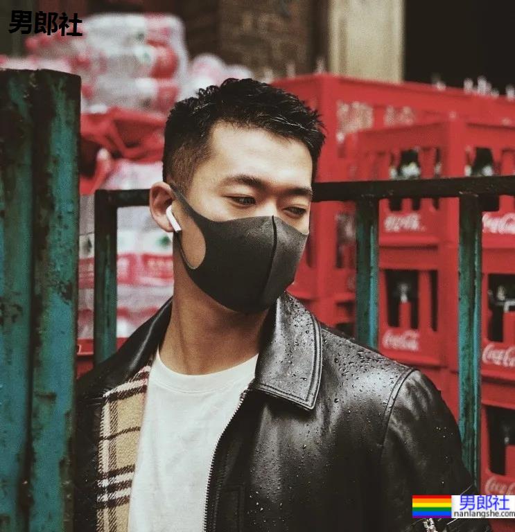 专访192cm山东篮球体育生，这身材这腹肌也太A了吧！ - 51虹马