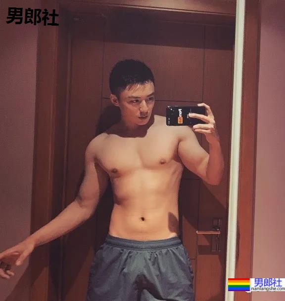 专访山东大帅哥冠宇：成为网红名媛，被别人明码标价是怎样的心情？ - 51虹马