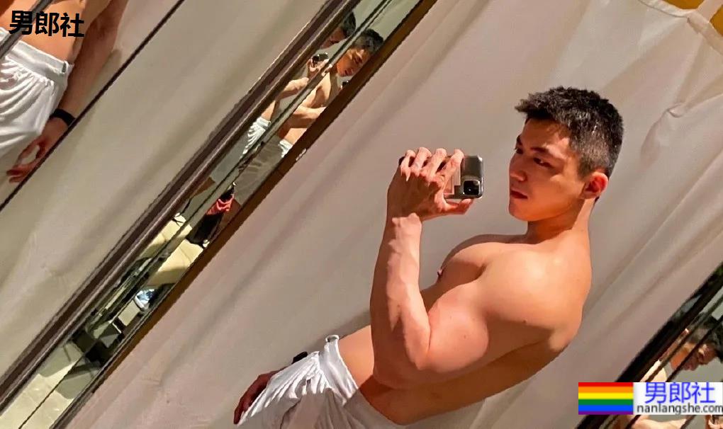 专访山东大帅哥冠宇：成为网红名媛，被别人明码标价是怎样的心情？ - 51虹马