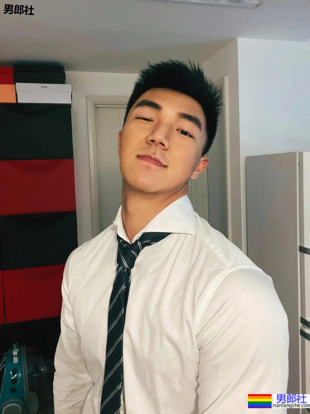 寸头小狼狗，健身成果，你打多少分？ - 51虹马