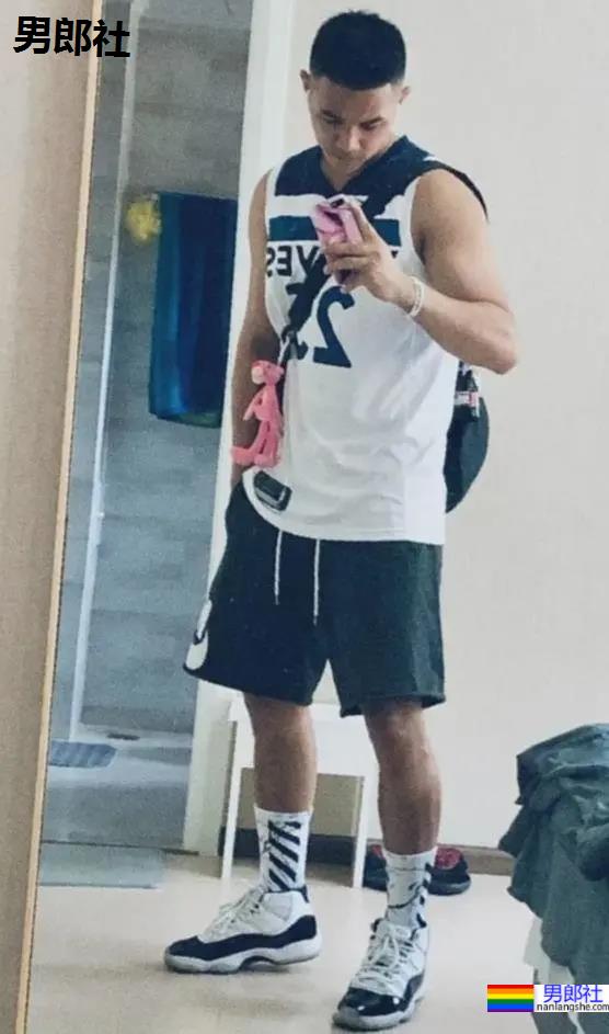 南京21岁的体育生小哥哥，这荷尔蒙炸了！ - 51虹马