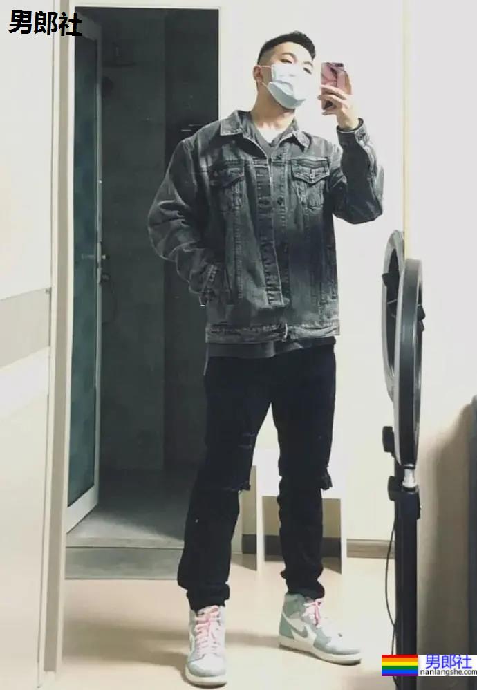 南京21岁的体育生小哥哥，这荷尔蒙炸了！ - 51虹马