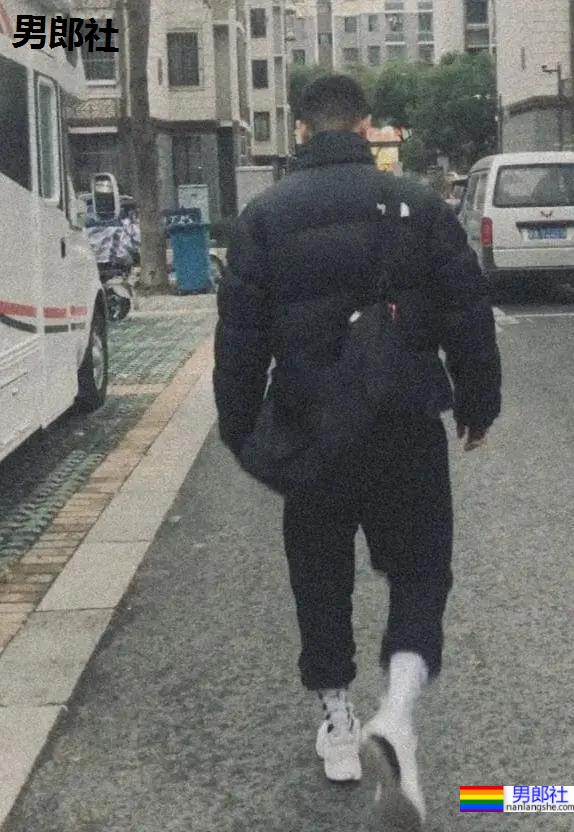 南京21岁的体育生小哥哥，这荷尔蒙炸了！ - 51虹马