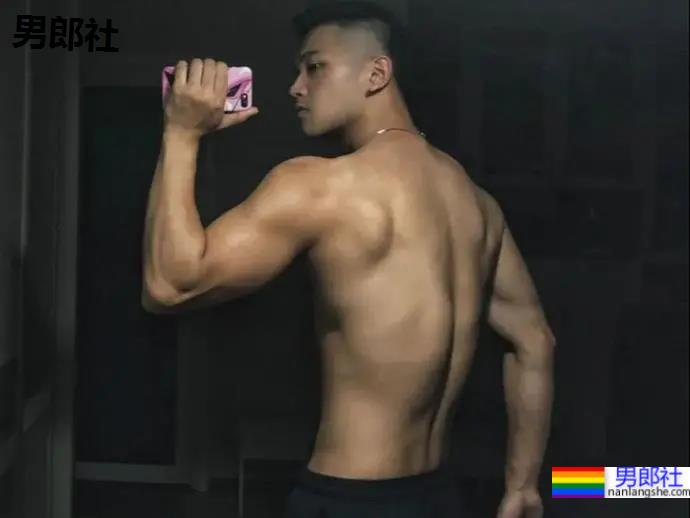 南京21岁的体育生小哥哥，这荷尔蒙炸了！ - 51虹马