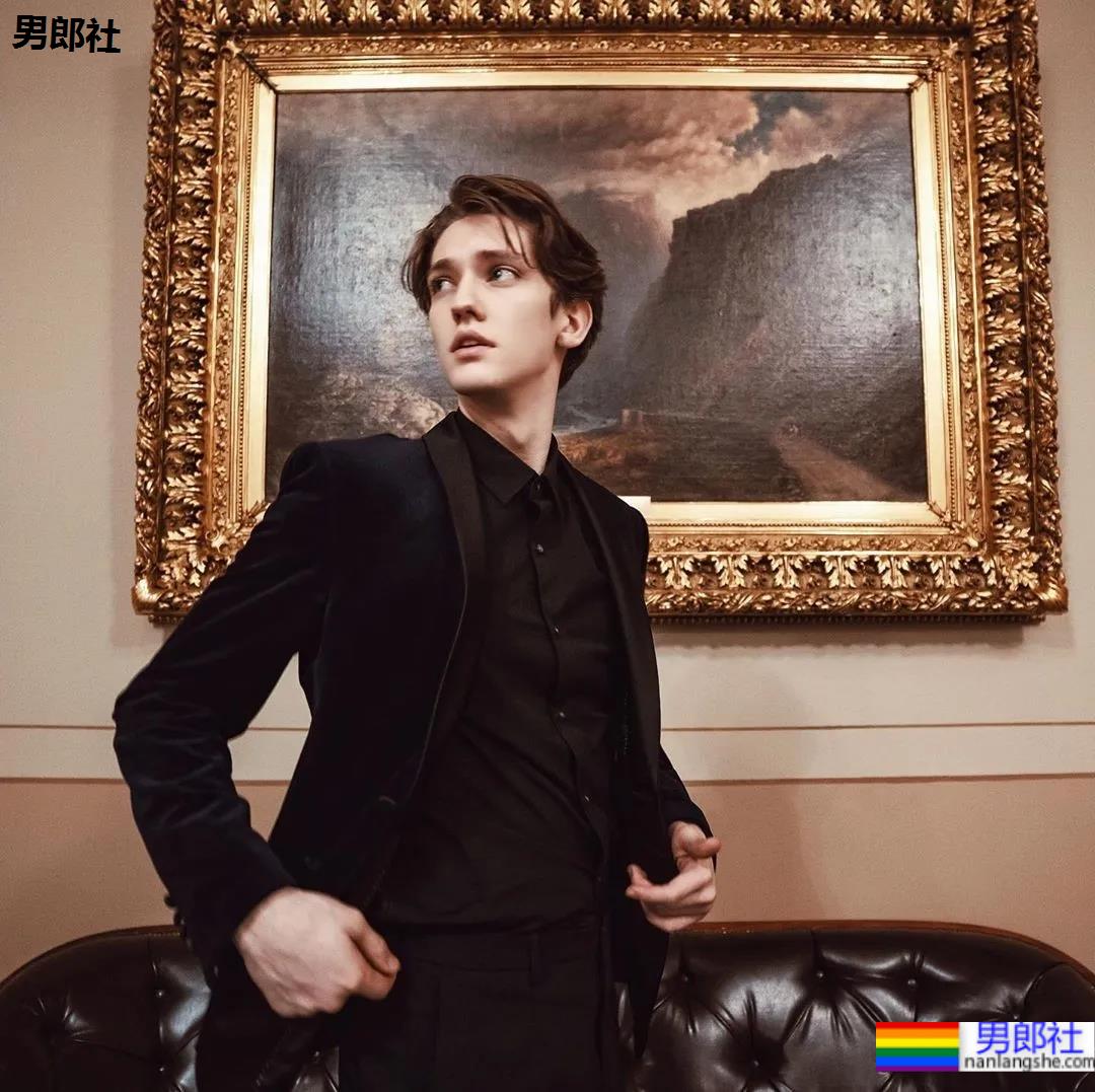 22岁184CM的芭蕾舞王子,让人心跳加速的惊艳 - 51虹马 22岁184CM的芭蕾舞王子,让人心跳加速的惊艳 - 51虹马