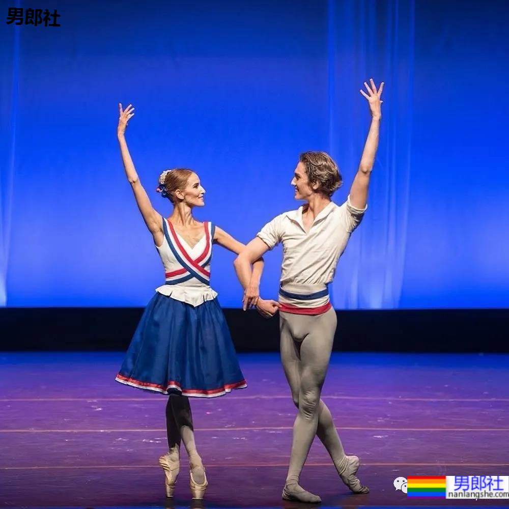 22岁184CM的芭蕾舞王子,让人心跳加速的惊艳 - 51虹马 22岁184CM的芭蕾舞王子,让人心跳加速的惊艳 - 51虹马