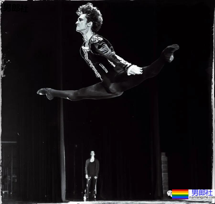 22岁184CM的芭蕾舞王子,让人心跳加速的惊艳 - 51虹马 22岁184CM的芭蕾舞王子,让人心跳加速的惊艳 - 51虹马