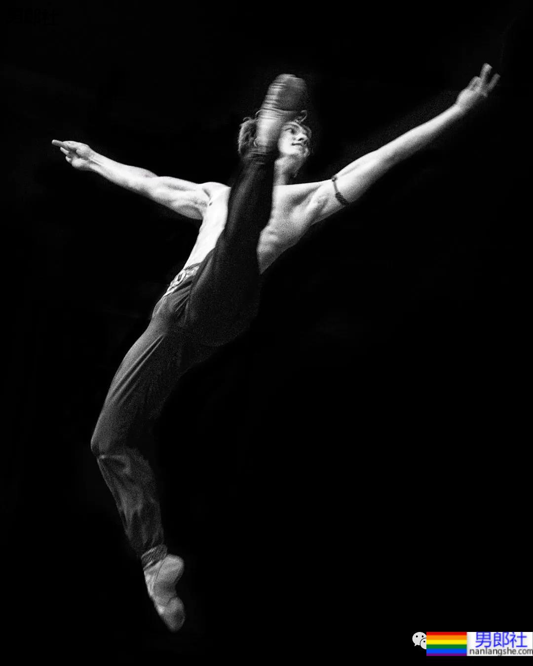 22岁184CM的芭蕾舞王子,让人心跳加速的惊艳 - 51虹马 22岁184CM的芭蕾舞王子,让人心跳加速的惊艳 - 51虹马