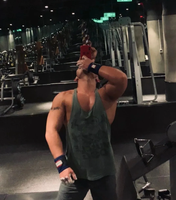 专访推特网黄【性瘾种马】 - 51虹马