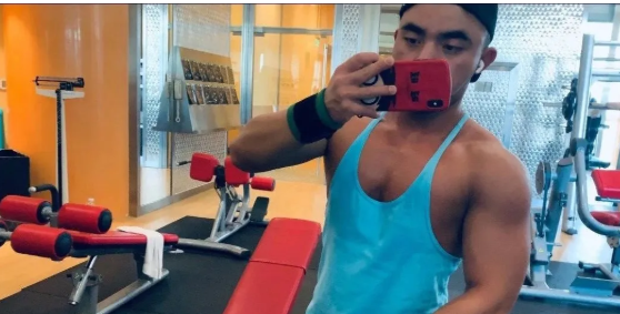 专访推特网黄【性瘾种马】 - 51虹马