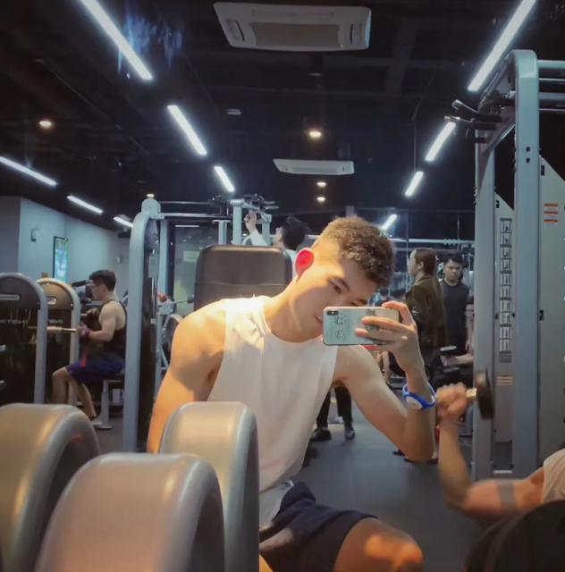 专访推特网黄「小托马斯」 - 51虹马