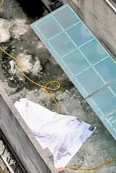 见同性恋人与女客调情醋意大发 台男子跳楼身亡-51虹马