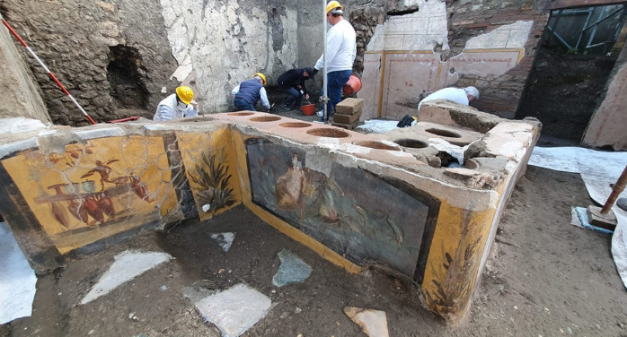 庞贝古城发现小吃摊遗址 千年壁画惊现恐同刻字 - 51虹马 庞贝古城发现小吃摊遗址 千年壁画惊现恐同刻字 - 51虹马