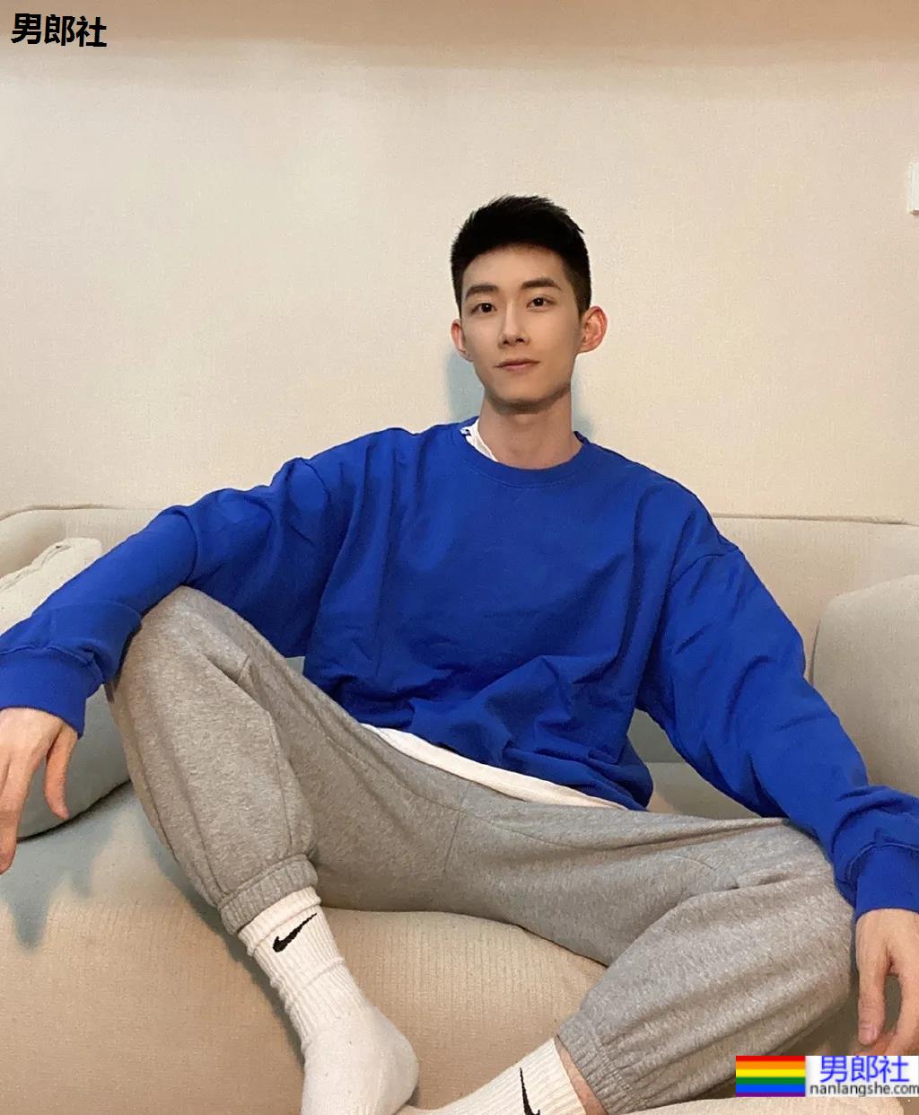 干净帅气的小奶狗，99%会爱上他！ - 51虹马