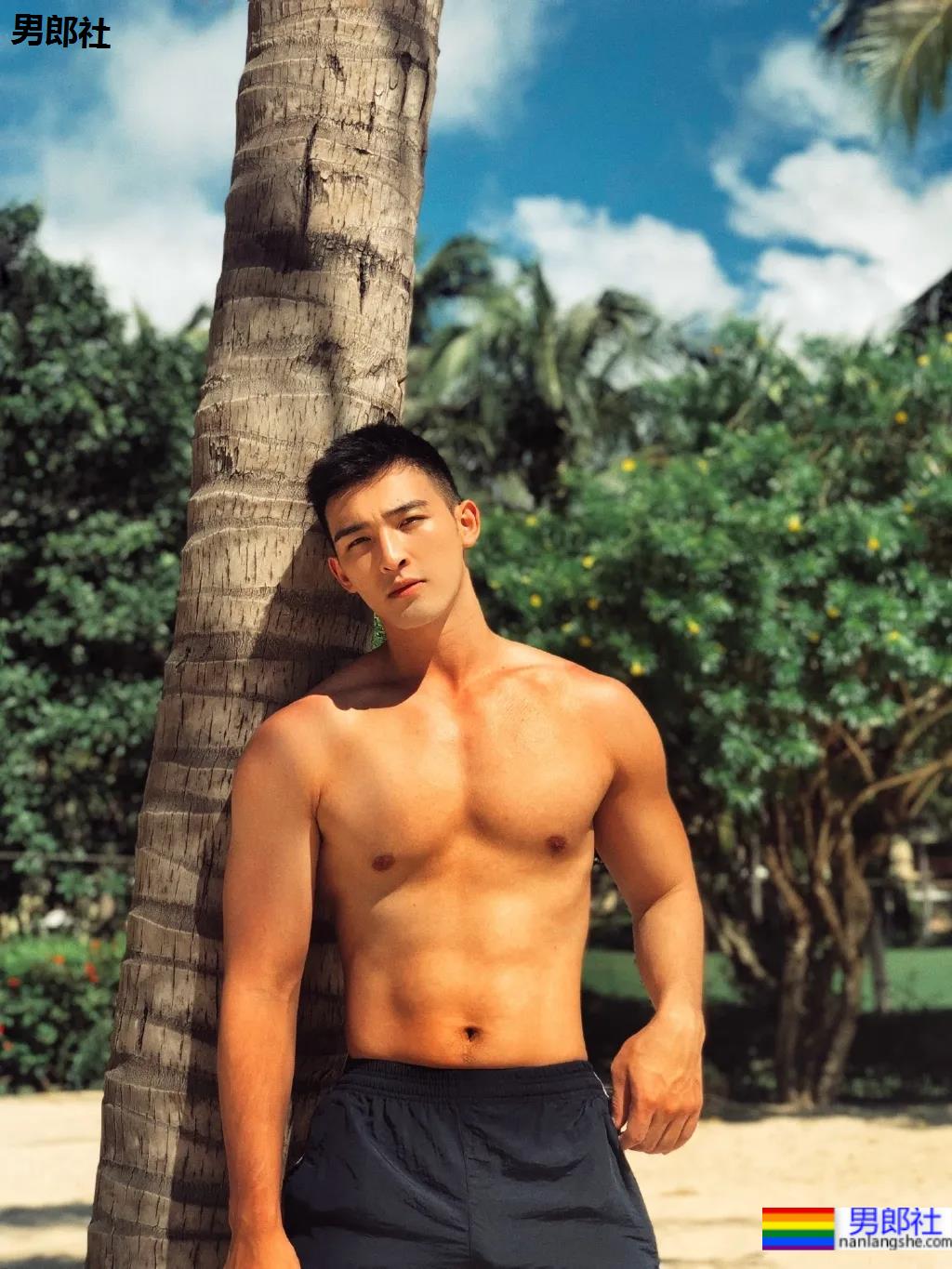 毛若懿乘风破浪新照一览！体育生身材真的太可以了！ - 51虹马