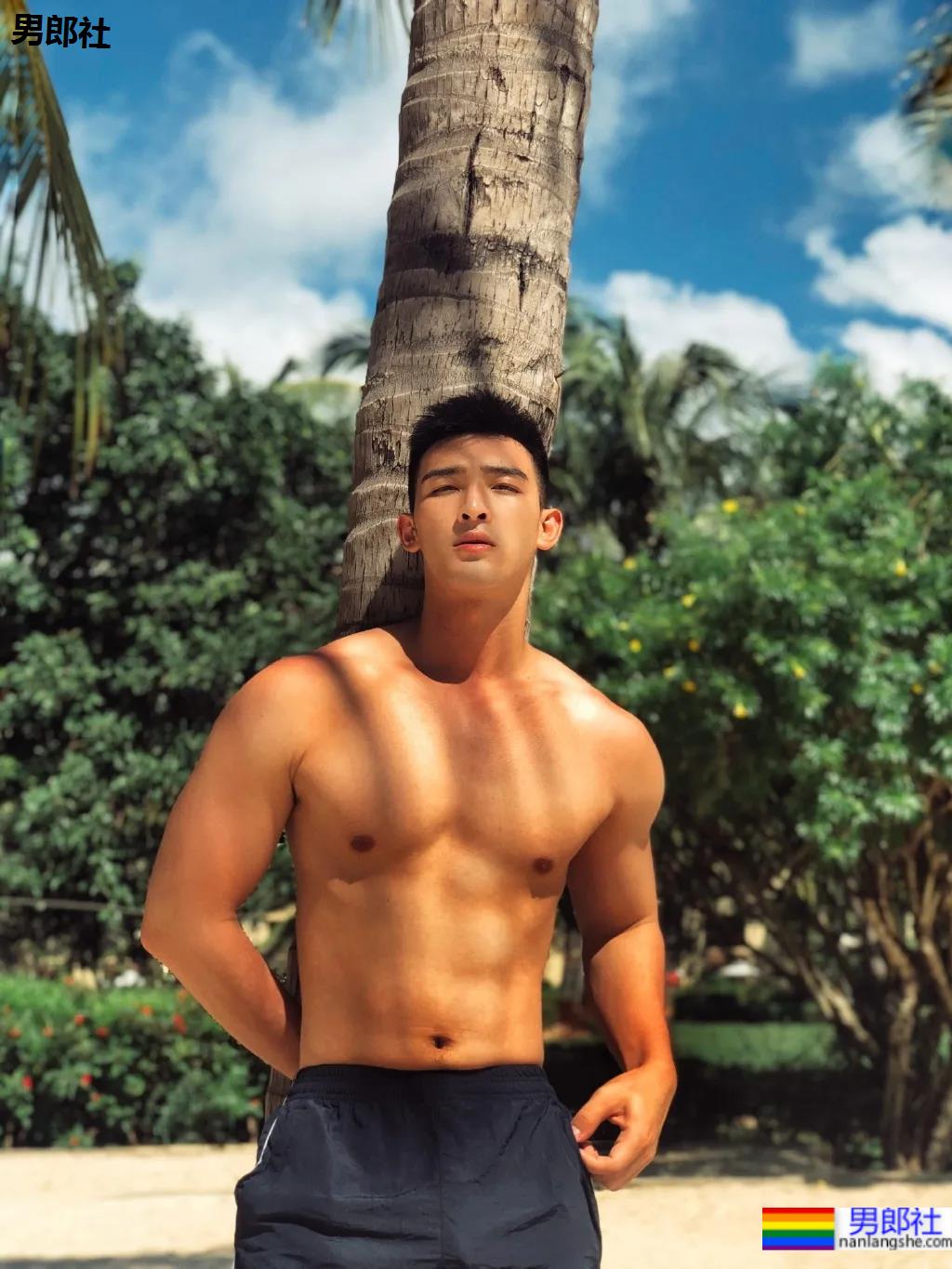 毛若懿乘风破浪新照一览！体育生身材真的太可以了！ - 51虹马