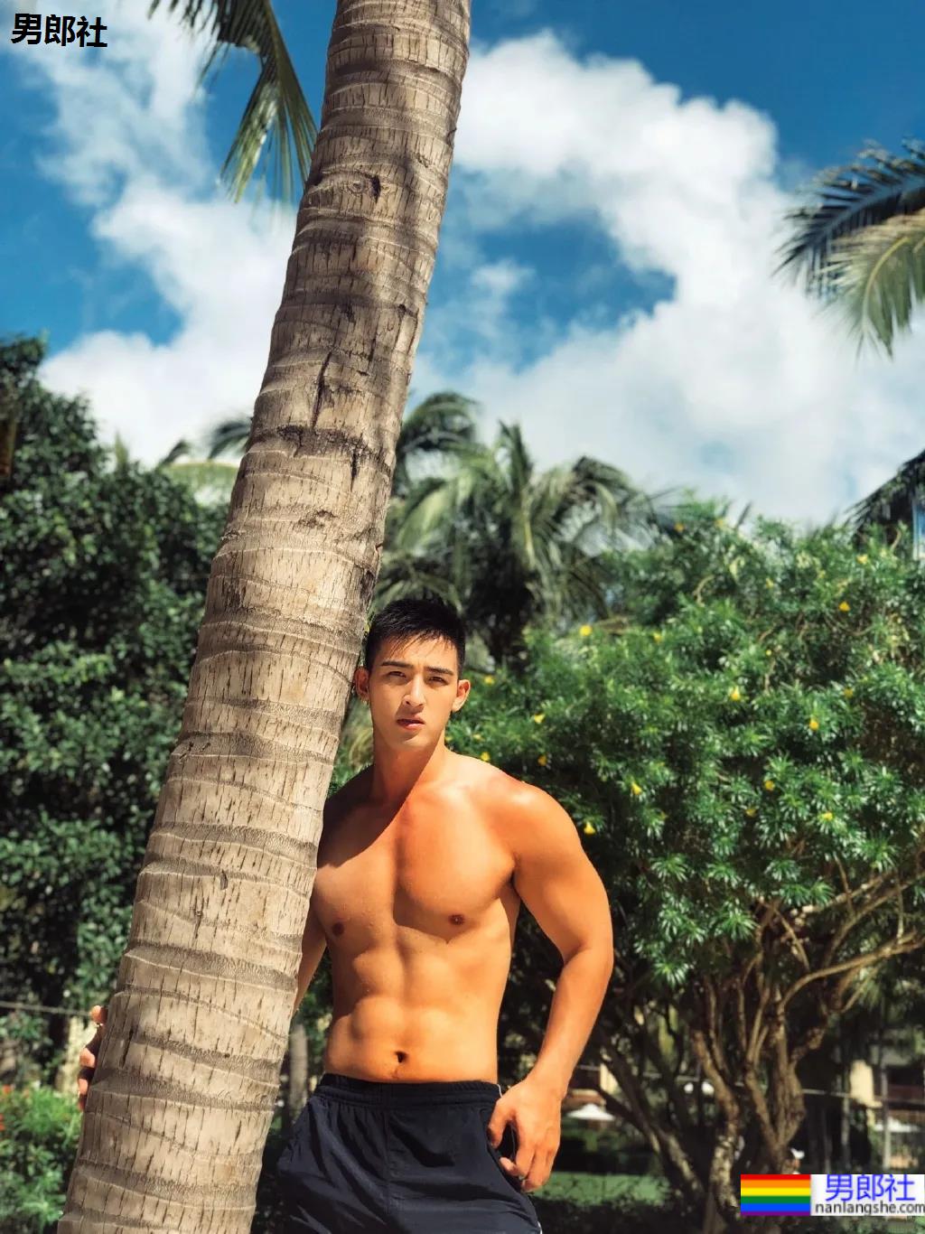 毛若懿乘风破浪新照一览！体育生身材真的太可以了！ - 51虹马