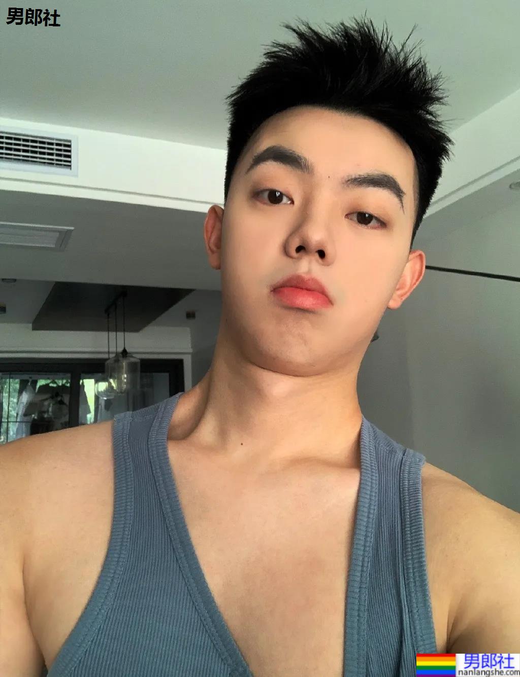 奶凶的短发小奶狗男友，太萌太可爱了！ - 51虹马