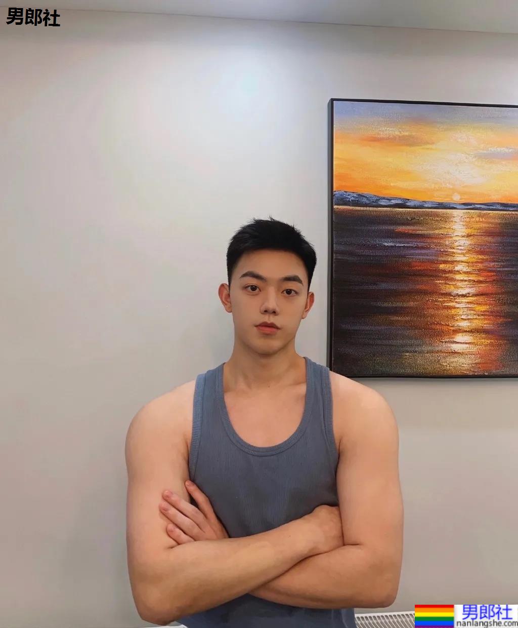 奶凶的短发小奶狗男友，太萌太可爱了！ - 51虹马