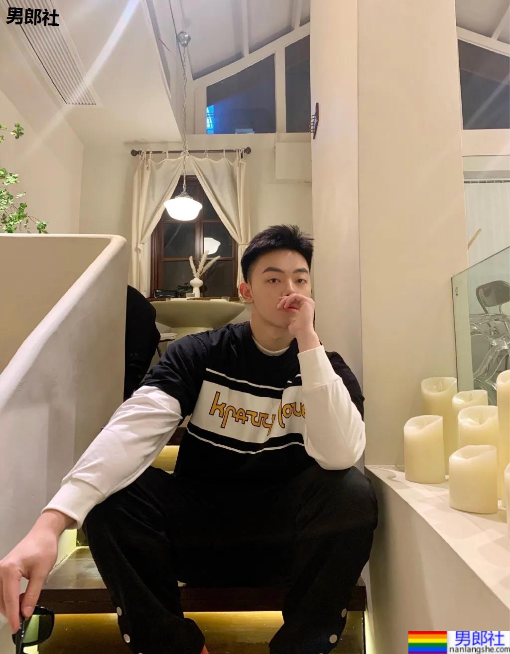 奶凶的短发小奶狗男友，太萌太可爱了！ - 51虹马